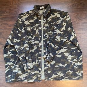 Oversized army shirt